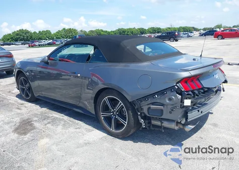 2025 Ford Mustang из США, поврежденный, VIN 1FAGP8UH2S5105854